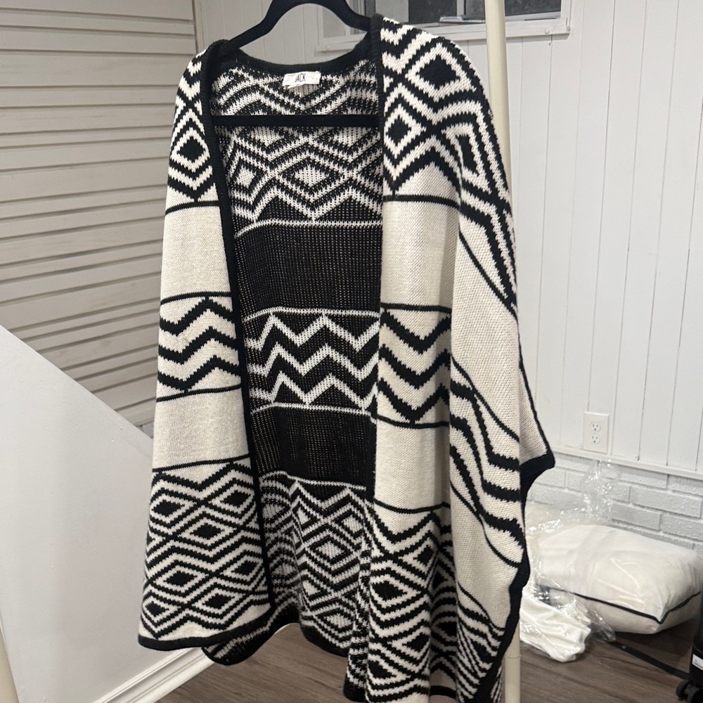 Jack by BB Dakota Monochrome Geometric Sweater